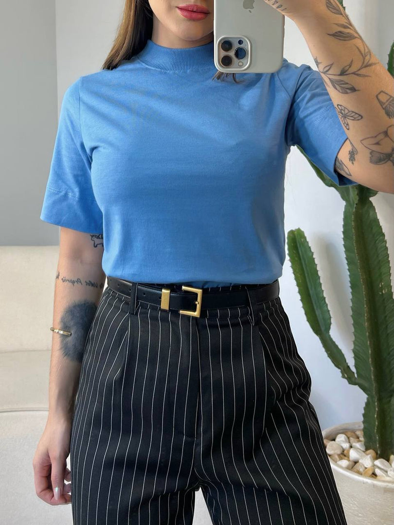 T-shirt Gola Alta Lisa – Essencial, Versátil e Sempre Elegante