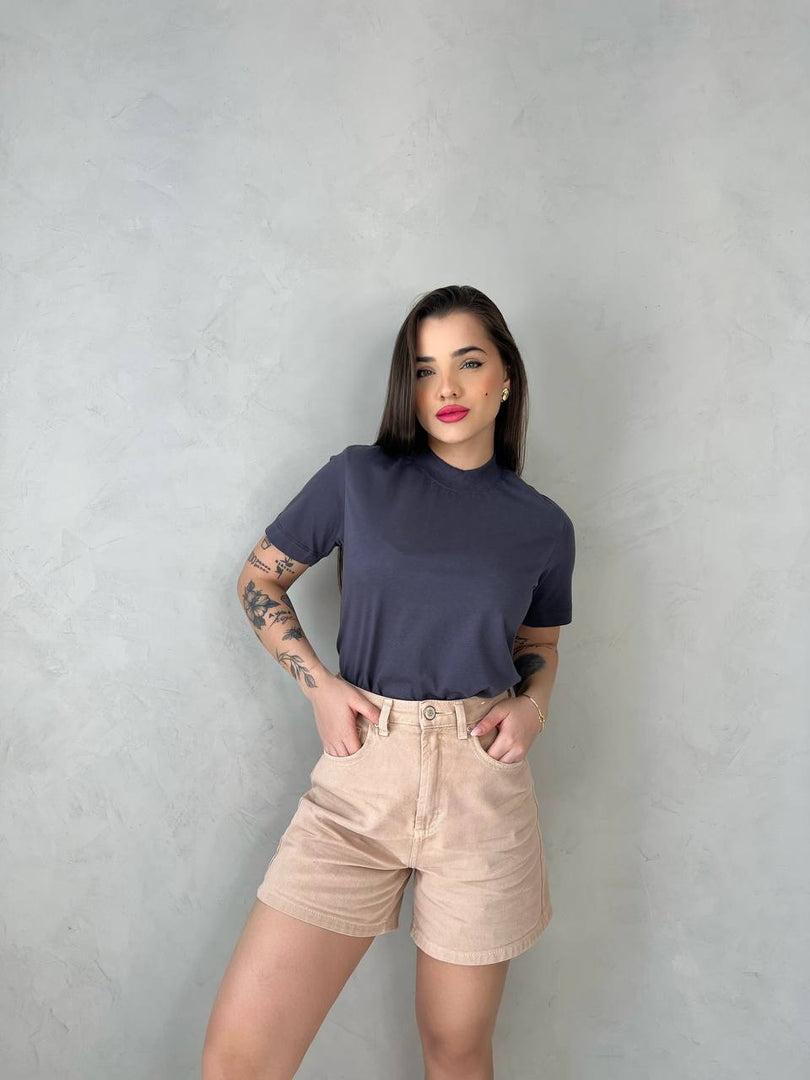 T-shirt Gola Alta Lisa – Essencial, Versátil e Sempre Elegante