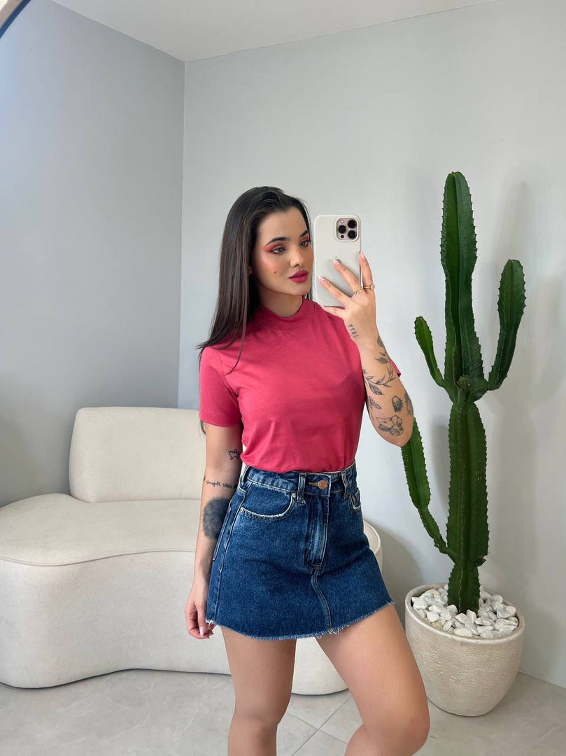T-shirt Gola Alta Lisa – Essencial, Versátil e Sempre Elegante