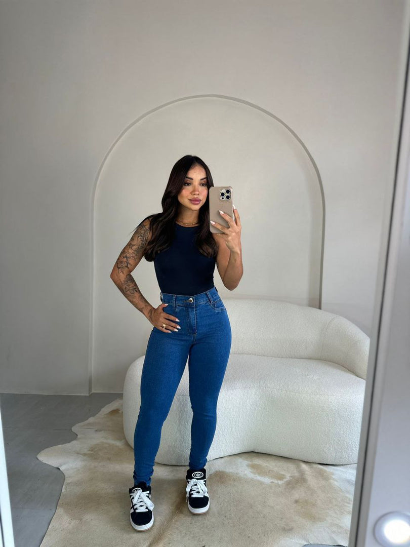 Calça Jeans Skinny – Para acompanhar o seu ritmo sem perder o estilo