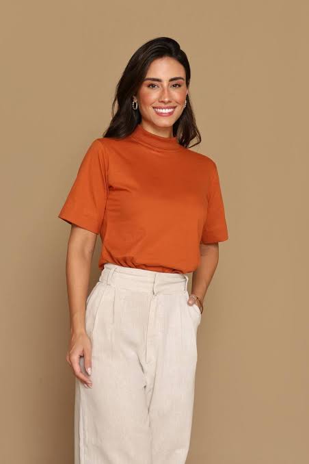 T-shirt Gola Alta Lisa – Essencial, Versátil e Sempre Elegante