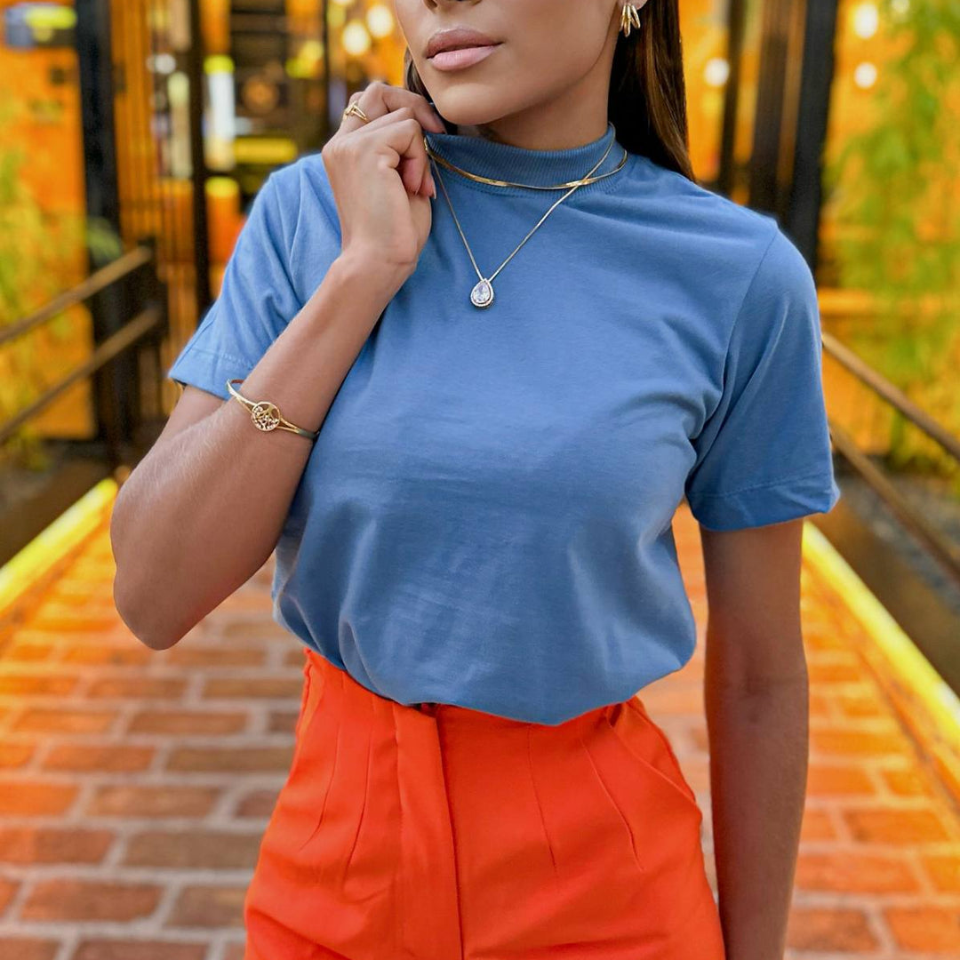 T-shirt Gola Alta Lisa – Essencial, Versátil e Sempre Elegante