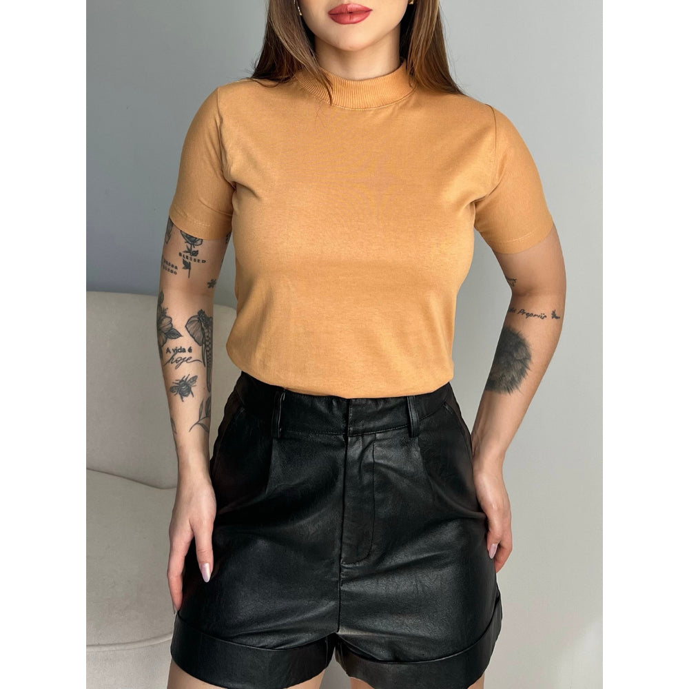 T-shirt Gola Alta Lisa – Essencial, Versátil e Sempre Elegante