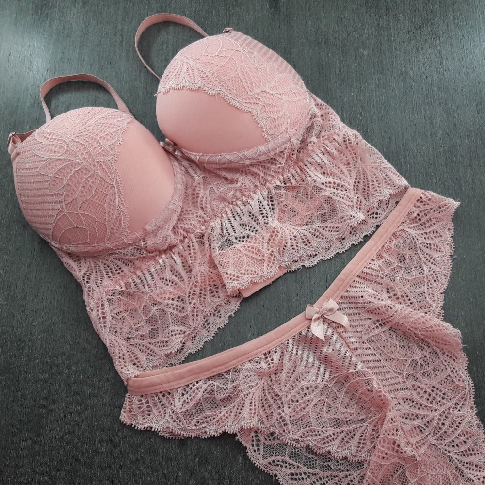 Conjunto de Lingerie Cropped em Renda  - Moda íntima